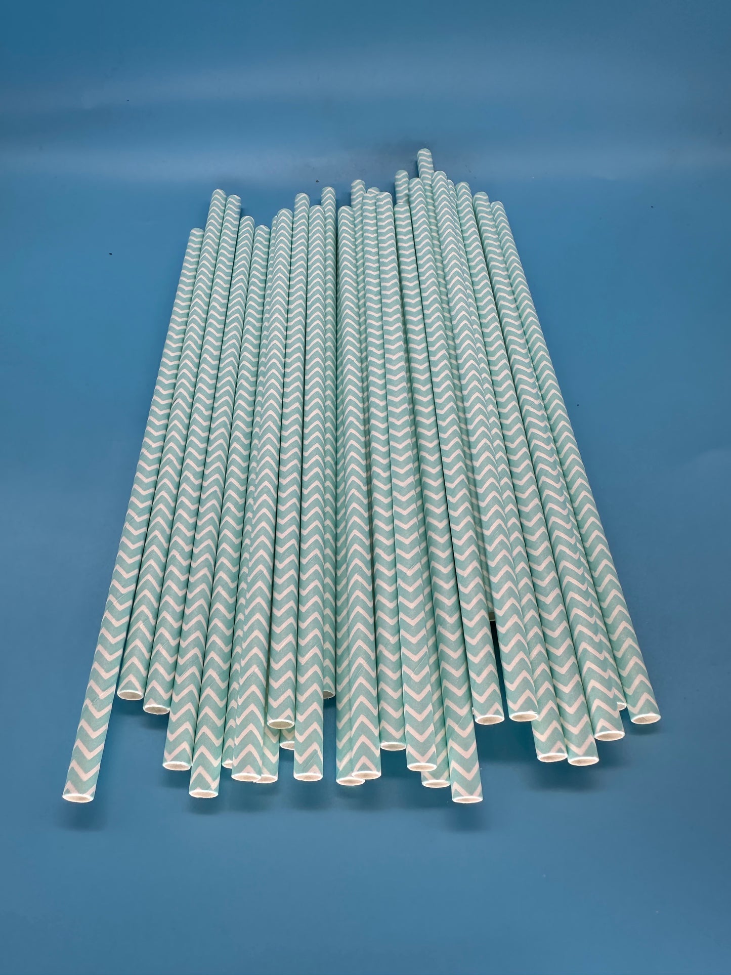 6*197mm Green Bull Straw - Ocean Breeze Elegance: Eco-Friendly Light Blue Wave Paper Straw Set Pack of 100